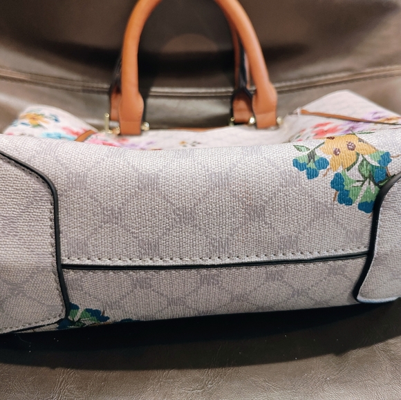 Purse - Picture 4 of 8